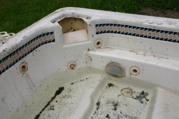 Hot Tub Removal in Southfield